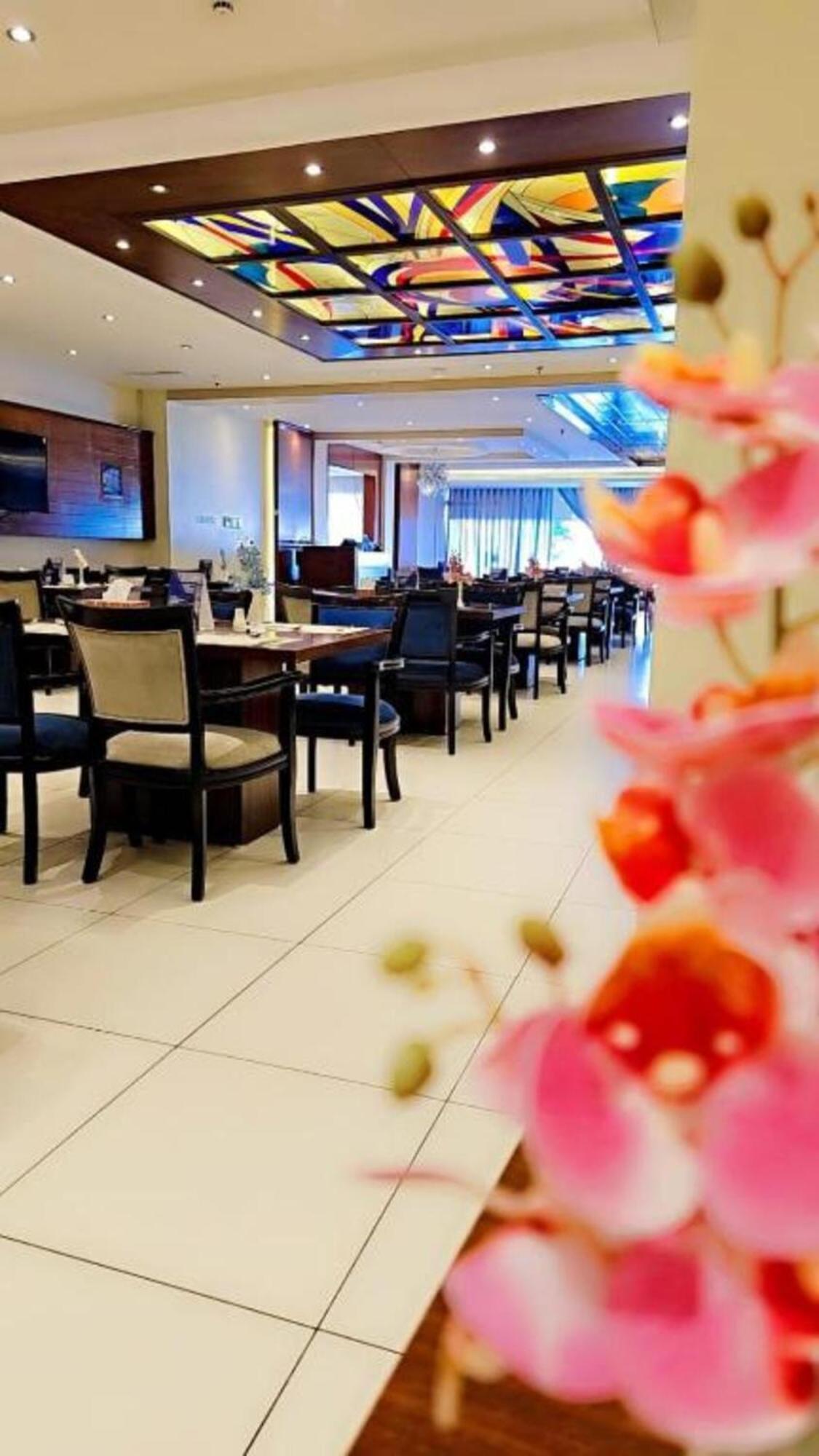 Continent Sumou Hotel 4*